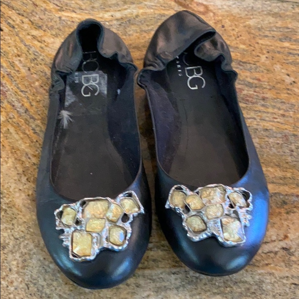 BCBG Flats Jeweled Toe size 9 New